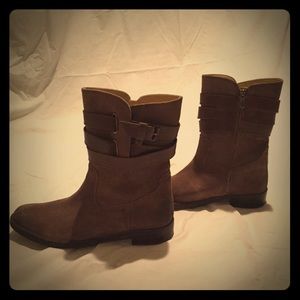 Taupe suede never worn Bussola boots